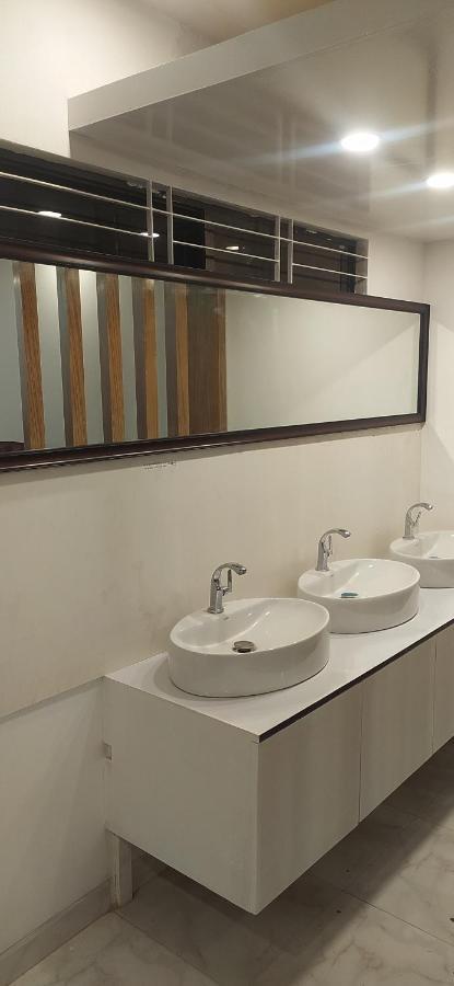Center Point Apartment Dhaka Exterior foto